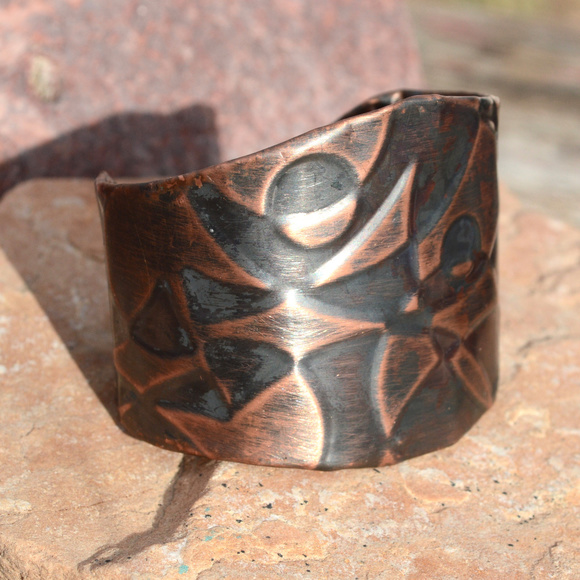 Abstract Wide Copper Cuff Bracelet Embossed Boho - Picture 7 of 8